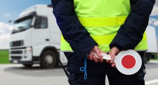 Jak uniknąć mandatów za drogi w Polsce?